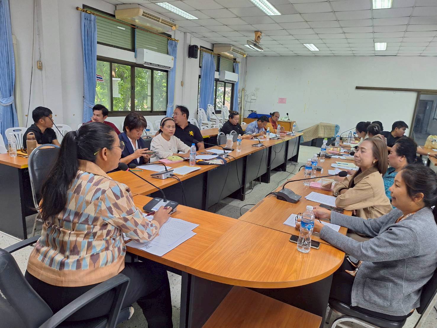 ✨ พช.ชนบท เชิญประชุมขับเคลื่อนเครือข่ายผู้ผลิต ผู้ประกอบการ OTOP อำเภอชนบท เดินหน้าคัดสรรสุดยอดผลิตภัณฑ์และประกวดผ้าลายพระราชทาน