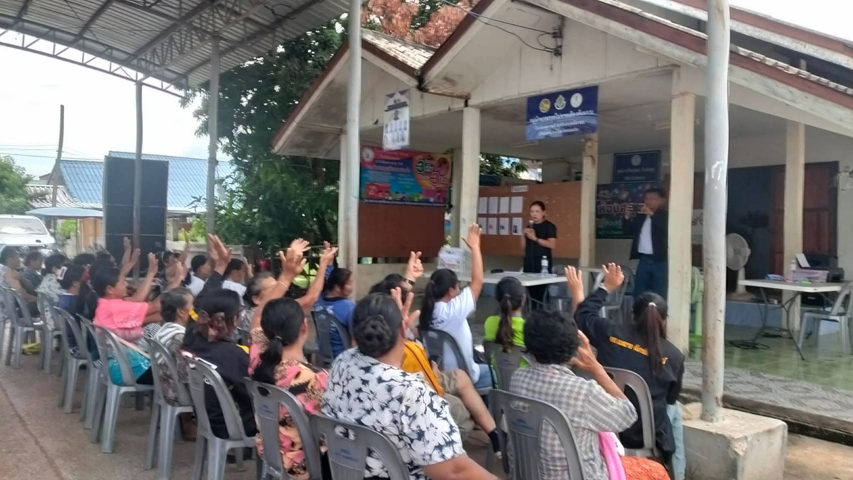 ✨ พช.ชนบท : ลงพื้นที่ติดตาม และสนับสนุนการดำเนินงานโครงการแก้ไขปัญหาความยากจน (กข.คจ.) บ้านร่องดูก ม.5 ต.กุดเพียขอม